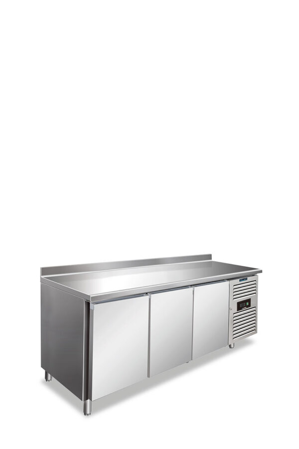 CXF 3200 ATN con alzatina - Tavolo refrigerato 3 ante ventilato CXF 3200 ATN con alzatina Tavolo refrigerato 3 ante ventilato